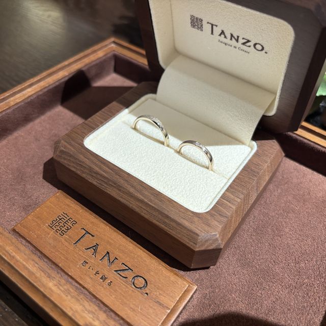 【TANZO.(鍛造指輪)の口コミ】 何よりフルオーダーということで、2人で悩みながらデザインを決めたので、…