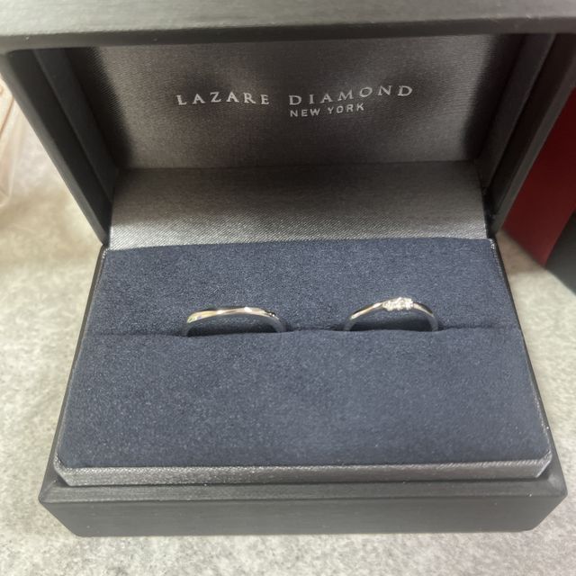 【ラザール ダイヤモンド(LAZARE DIAMOND)の口コミ】 細身でシンプルで、他の店舗にはない指輪でした。上品ながらもダイヤモン…
