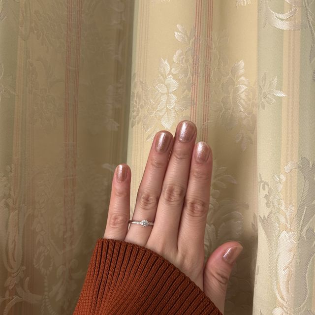 【PORTADA(ポルターダ)の口コミ】 リングの細さがとても良く、指が綺麗に見えます！
また、小さなダイヤもと…