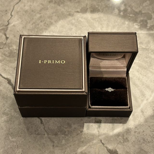【アイプリモ(I-PRIMO)の口コミ】 デザインがシンプルかつエレガント。
指輪ひとつひとつに意味があって素晴…