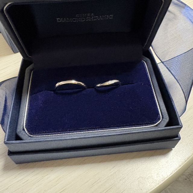 【銀座ダイヤモンドシライシの口コミ】 2人のそれぞれの骨格に合わせ、1番指が綺麗に見えるデザインを選びました…