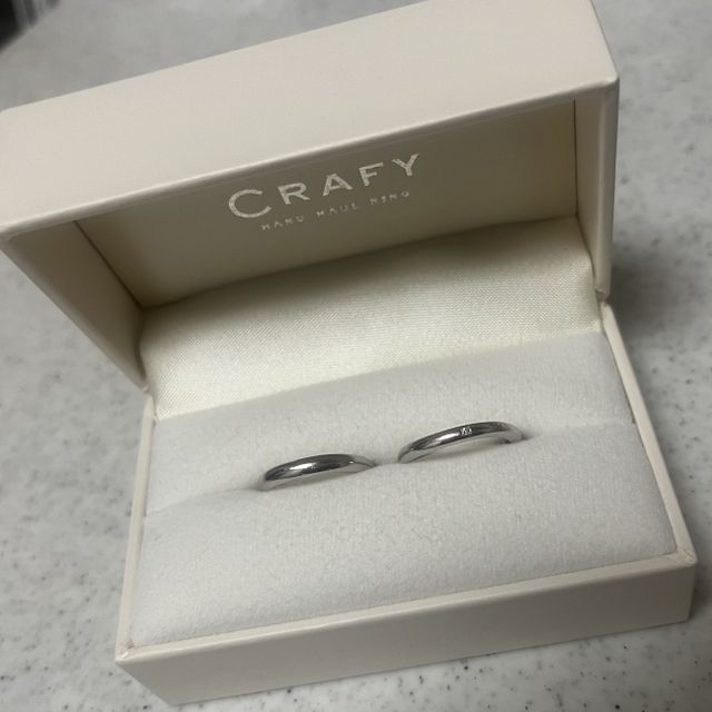 【CRAFY(クラフィ)の口コミ】 デザインや素材の種類も豊富で、とてもよかったです。一生ものということ…