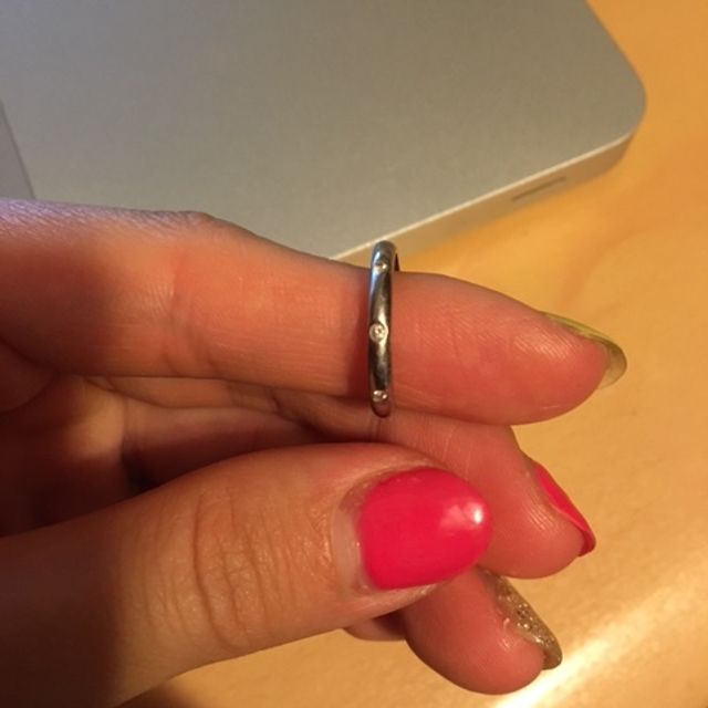 【カルティエ(Cartier)の口コミ】 銀座の高級宝飾店を軒並み見て回りました。キラキラの宝石がついた指輪や…