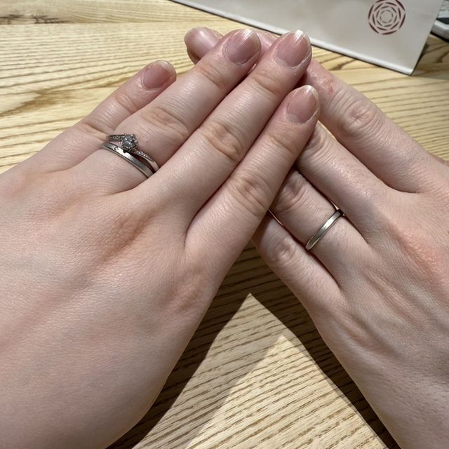 【出雲結(いずもゆい)の口コミ】 シンプルで着けやすくどんな服装にも合う。既製品のリングと違って手作り…