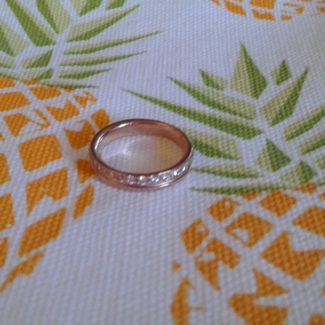 【4℃ BRIDAL(ヨンドシーブライダル)の口コミ】 海外で婚約し日本国外で婚約指輪を探して数多くのジュエリー店を見て廻り…