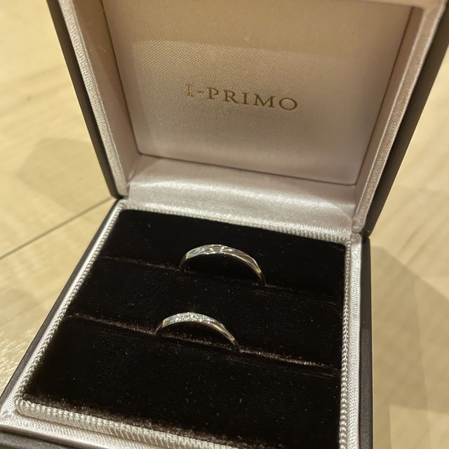 【アイプリモ(I-PRIMO)の口コミ】 店頭で見て、ダイヤの輝きがすごくきれいで、プラチナリングの質感がよか…
