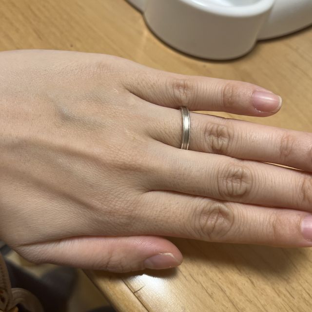 【4℃ BRIDAL(ヨンドシーブライダル)の口コミ】 シンプルなデザインで低価格なので
服装にもなんでも合わせやすいし、大人…