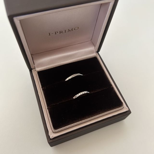 【アイプリモ(I-PRIMO)の口コミ】 毎日つけやすいシンプルさかつ結婚指輪らしい華やかさがあります。シンプ…