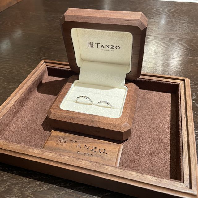 【TANZO.(鍛造指輪)の口コミ】 色々なデザインから好きなものを選び、そこからさらに細かい加工方法や内…