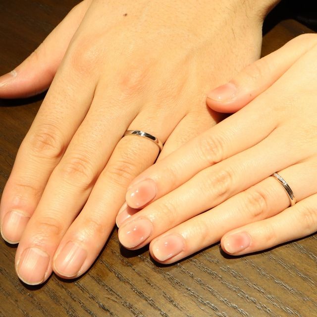【LEGAN(レガン)の口コミ】 ピンクゴールドのラインの入った指輪が欲しくて様々なブライダルリングと…