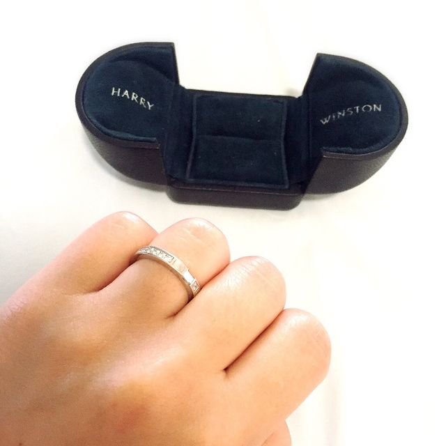 【ハリー・ウィンストン(Harry Winston)の口コミ】 普段使いができて、太い指にも似合う指輪をさがしていました。短く太い指…