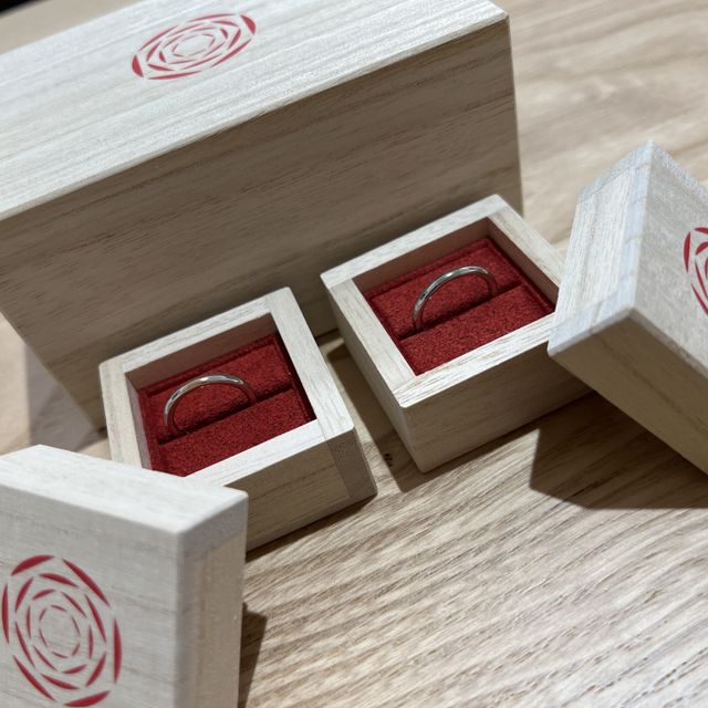 【出雲結(いずもゆい)の口コミ】 デザインと指輪に込められた想いがとても素敵でした。
こちらの指輪は素材…