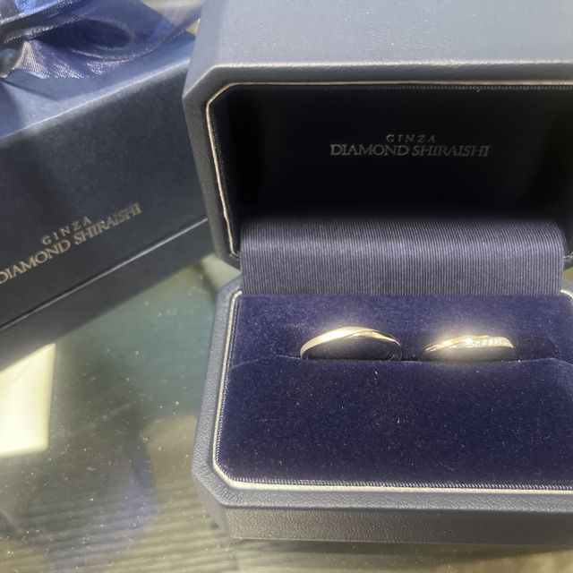 【銀座ダイヤモンドシライシの口コミ】 私の指輪は派手過ぎず、普段使いできて、ダイヤモンドが埋め込まれている…