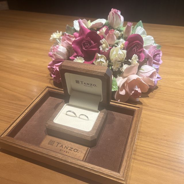 【TANZO.(鍛造指輪)の口コミ】 デザインの自由性があることが良かったのと、担当のスタッフさんとのお話…
