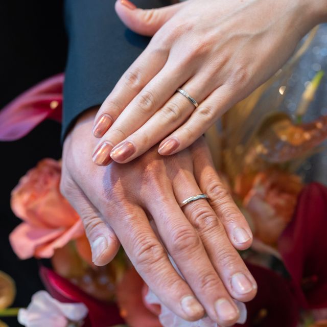 【TANZO.(鍛造指輪)の口コミ】 普段使い出来るシンプルなデザインがお気に入りです。
指輪の裏側も選べる…