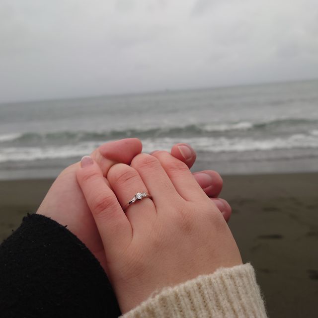 【アイプリモ(I-PRIMO)の口コミ】 12月の星座をモチーフに、シンプルすぎず華美すぎず、ほどよい特別感。上…