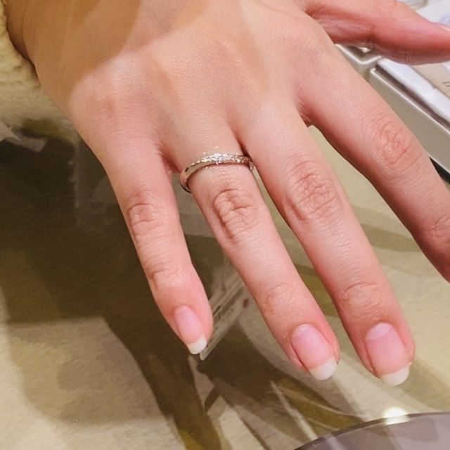 【アイプリモ(I-PRIMO)の口コミ】 私の希望として、キラキラと輝くリングが希望だったので、鏡で見た時に相…