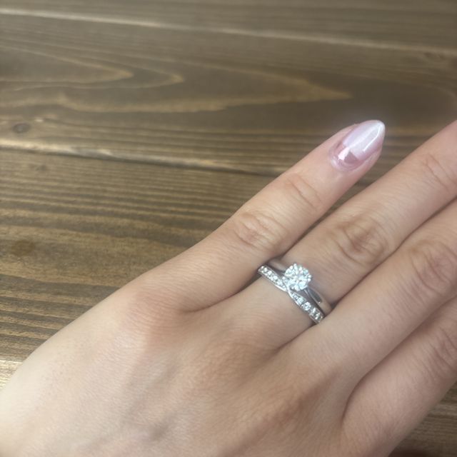 【アイプリモ(I-PRIMO)の口コミ】 シンプルなデザインだけど、ダイヤの大きさもあり長く使用できるデザイン…