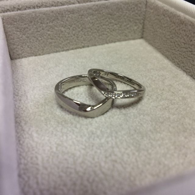 【JEWELRY  KAMATA(ジュエリーかまた)の口コミ】 最初は特にデザインなどの希望を考えずに来店しましたが、結婚指輪は普段…