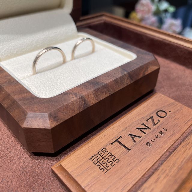 【TANZO.(鍛造指輪)の口コミ】 普段アクセサリーをほとんどつけないので、毎日の生活に馴染むようなシン…