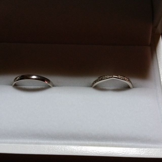 【ギンザタナカブライダル(GINZA TANAKA BRIDAL)の口コミ】 ギンザタナカさんのプレミアムラインを一目見て、婚約指輪を決める当初か…