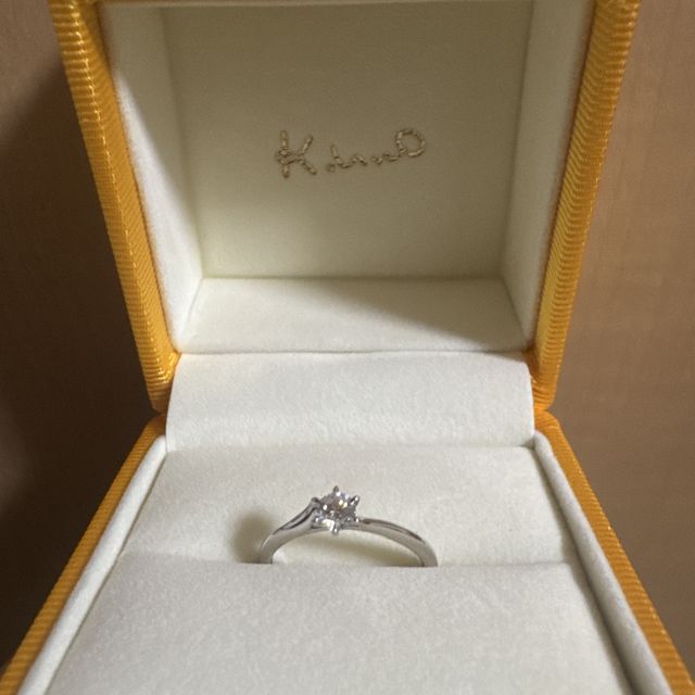 【ケイウノ ブライダル(K.UNO BRIDAL)の口コミ】 ダイヤモンドのカラーグレードは1番いい物にしました。   
また、リング裏…