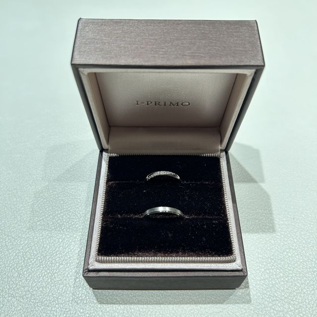 【アイプリモ(I-PRIMO)の口コミ】 指が長く見えるデザインで、プラチナのみのシンプルすぎるデザインではな…