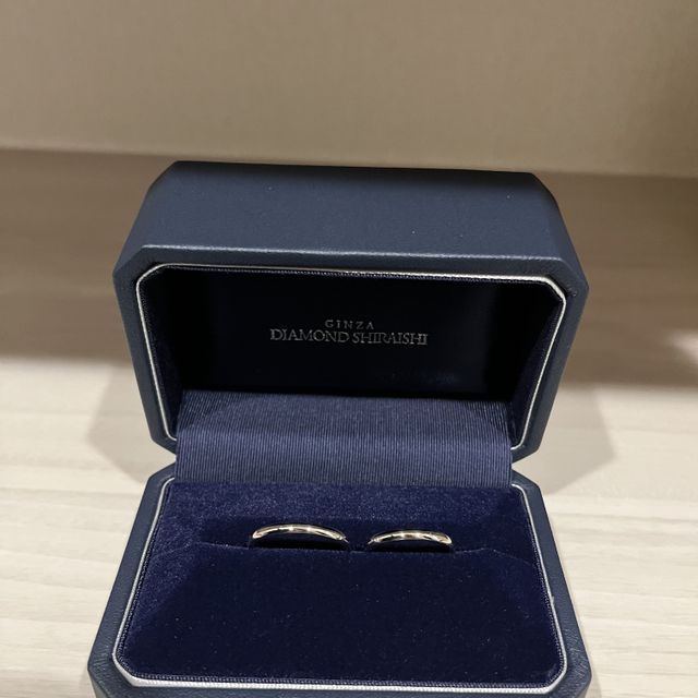 【銀座ダイヤモンドシライシの口コミ】 元々シンプルでダイヤモンドもついていない指輪を探していました。若者に…