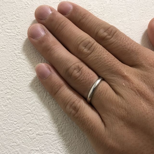 【ティファニー(Tiffany & Co.)の口コミ】 シンプルで飽きが来ず、仕事中に付けていても違和感が無いものを選びまし…