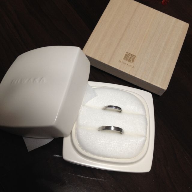 【俄(にわか)の口コミ】 シンプルなものを探していました。
というのも、当時は指がかなり細く2号…