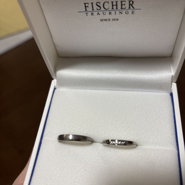 【garden(ガーデン)の口コミ】 指輪のデザインはすごくシンプルで飽きのこないデザインです。素材的にも…