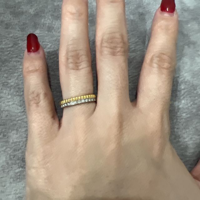 【ブシュロン(BOUCHERON)の口コミ】 結婚指輪以外のファッションで付ける方もいるブシュロンのこちらの指輪は…