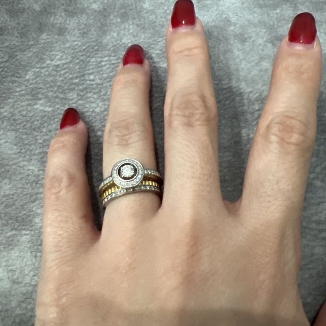 【ブシュロン(BOUCHERON)の口コミ】 結婚指輪以外のファッションで付ける方もいるブシュロンのこちらの指輪は…