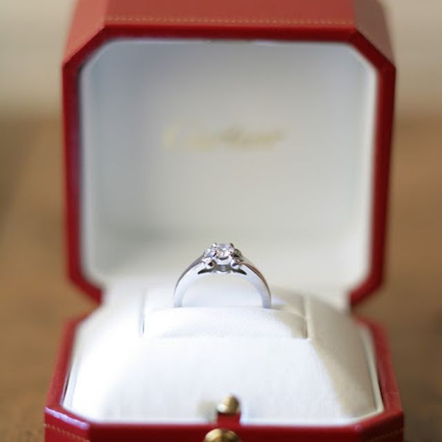 【カルティエ(Cartier)の口コミ】 ありきたりなデザインが嫌で、シンプルでも手を華やかにしてくれるデザイ…