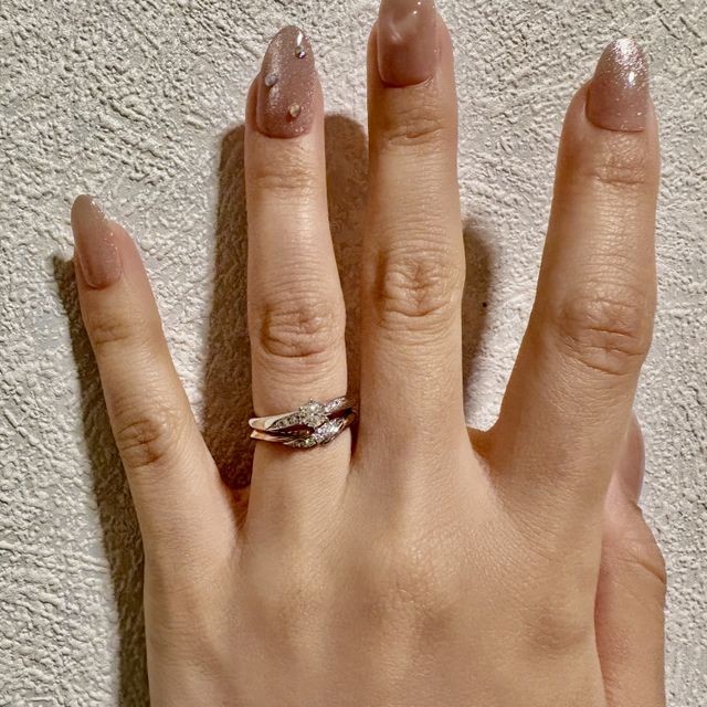 【ケイウノ ブライダル(K.UNO BRIDAL)の口コミ】 オーダーメイドで作ってもらい、内側にあるリボンで、2人のそれぞれのイニ…