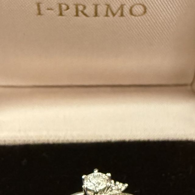 【アイプリモ(I-PRIMO)の口コミ】 一目惚れの指輪です！
1粒タイプではなく、メレタイプの指輪に憧れがあり…