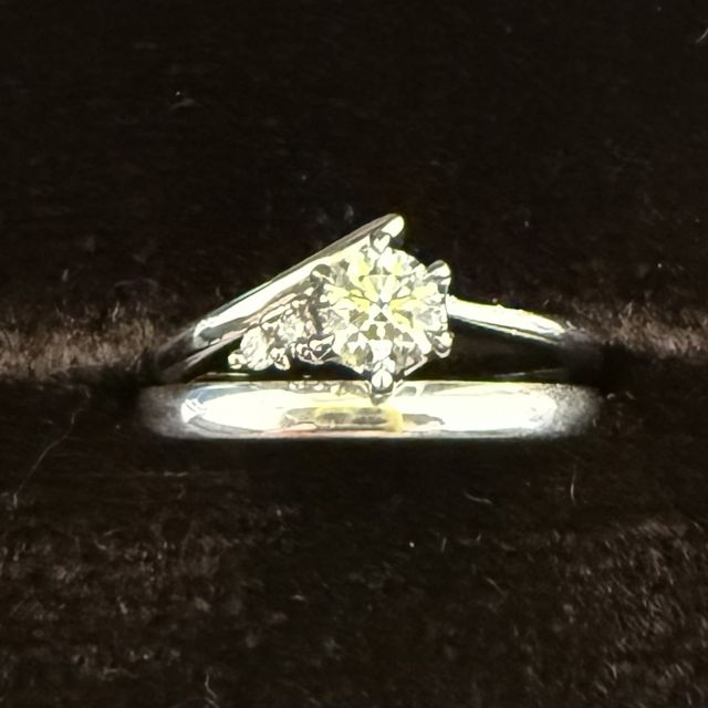 【アイプリモ(I-PRIMO)の口コミ】 一目惚れの指輪です！
1粒タイプではなく、メレタイプの指輪に憧れがあり…