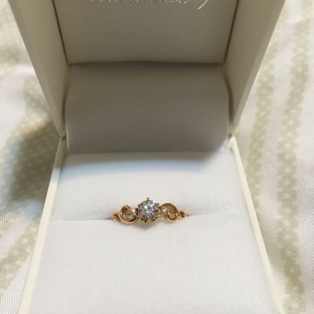 【MILK&Strawberry(ミルクアンドストロベリー)の口コミ】 彼と一緒にお店に行き、購入しました。指輪のデザインがとても気に入った…
