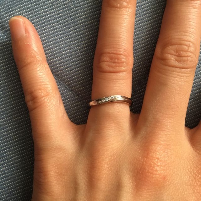 【エクセルコダイヤモンド(EXELCO DIAMOND)の口コミ】 ペアで気に入ったデザインがあり、付けてみると付け心地がすごく良くて、…