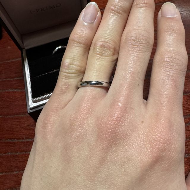 【アイプリモ(I-PRIMO)の口コミ】 まっすぐでシンプルなデザインの指輪です。
同じデザインの指輪が何種類か…
