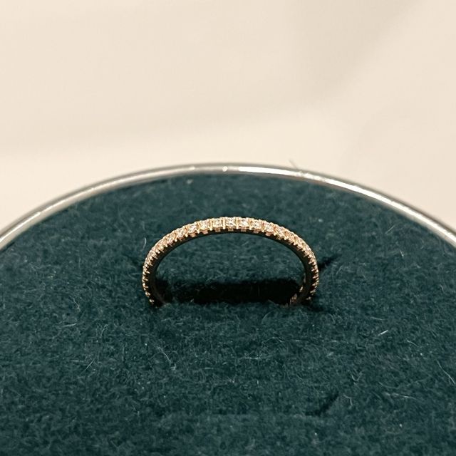 【ブシュロン(BOUCHERON)の口コミ】 フルエタニティのデザインで、日常使いしやすい幅と地金の肌馴染みの良さ…