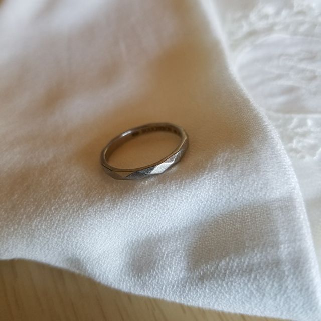 【ブシュロン(BOUCHERON)の口コミ】 ウエディング情報誌を見て、マリッジリングの情報収集をしているときにブ…