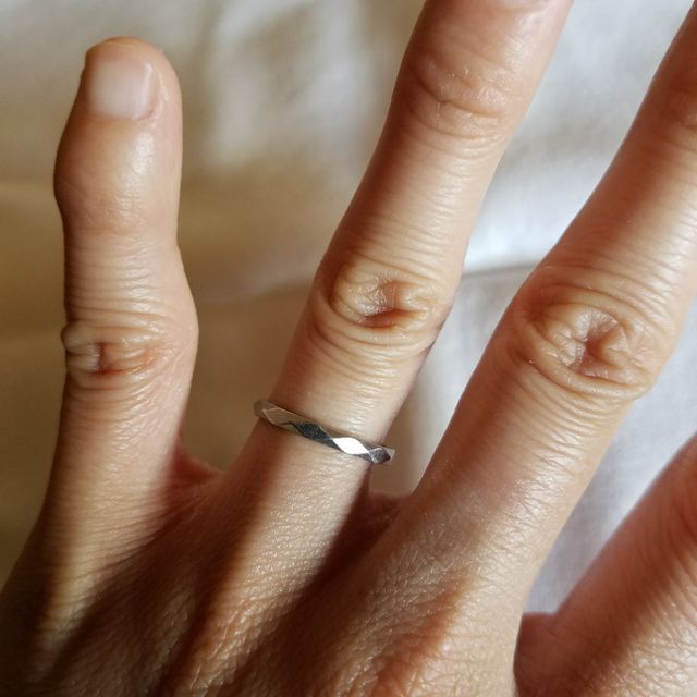 【ブシュロン(BOUCHERON)の口コミ】 ウエディング情報誌を見て、マリッジリングの情報収集をしているときにブ…