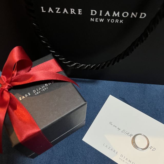 【ラザール ダイヤモンド(LAZARE DIAMOND)の口コミ】 シルヴァンのデザインは、他の指輪と違いダイヤが飛び出ていないので日常…