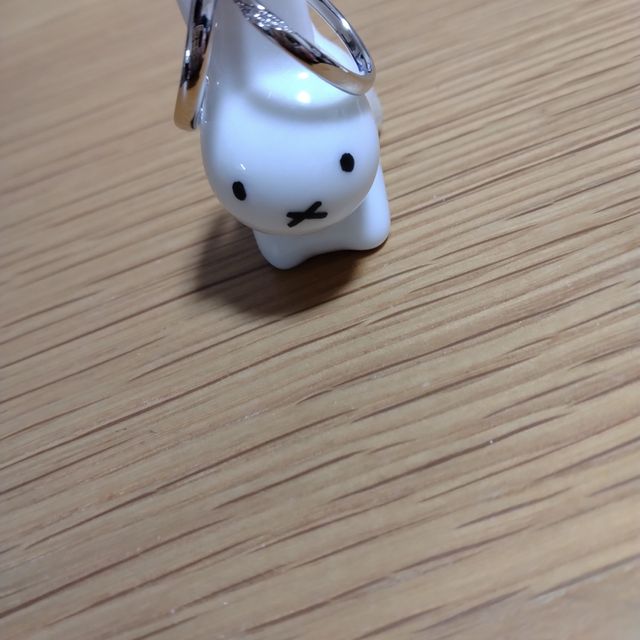 【アイプリモ(I-PRIMO)の口コミ】 重ね付けが出来る指輪を探していたので、さりげないダイヤが見えてデザイ…