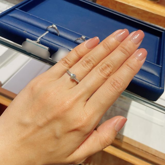 【銀座ダイヤモンドシライシの口コミ】 シンプルで日常使いしやすいデザインなものを探していました。絶対に結婚…