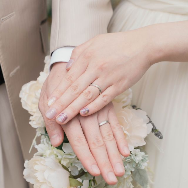 【TANZO.(鍛造指輪)の口コミ】 S字のデザインに夫はヘアライン、私はスターダストを入れ、
加工の境目は…