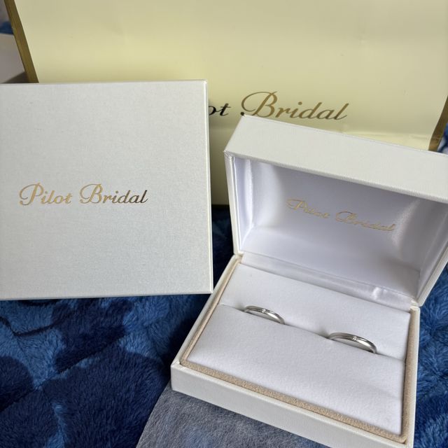 【PILOT BRIDAL(パイロットブライダル)の口コミ】 以前使用していた物と似たデザインの物から選んだのですが、飽きのこない…