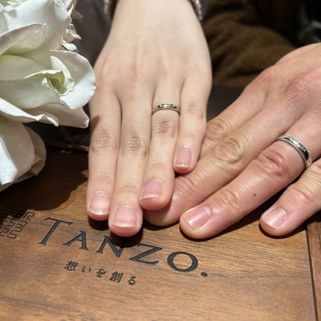 【TANZO.(鍛造指輪)の口コミ】 シンプルだけど、世界に一つだけの指輪。
表にはペットや好きな動物、ダイ…