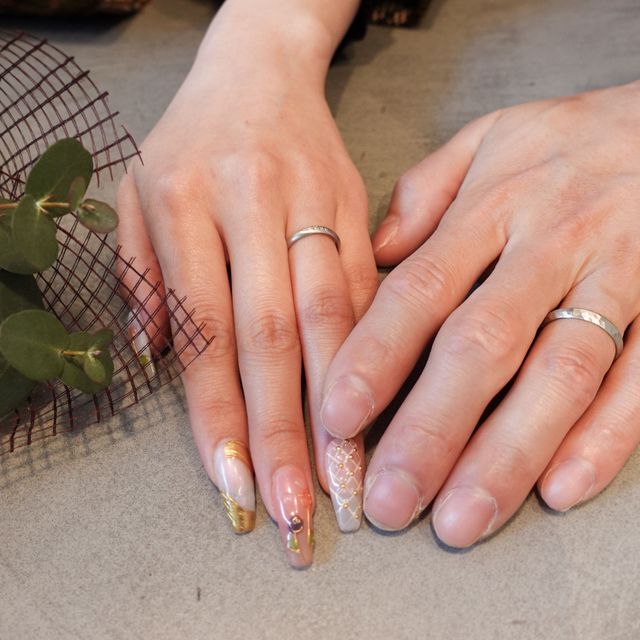 【Cayof(カヨフ)の口コミ】 プラチナの王道感とシャンパンゴールドの個性を両立させた、こだわりの結…